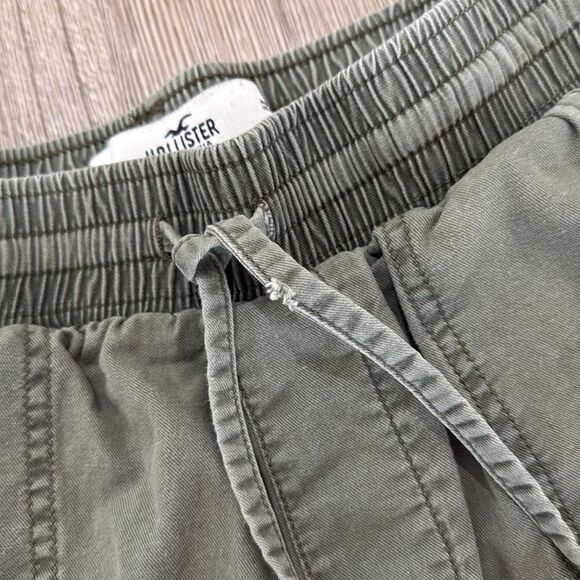 Hollister Olive Green Joggers - Picture 5 of 9